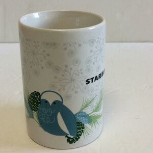 Starbucks Winter Bluebird Snowflake 10 oz Ceramic Coffee/ Tea Cup Mug 2011